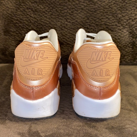 Rose Gold Nike Air Max 8 Women’s - Picture 2 of 3